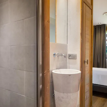 Renove 2 A Centre Avec Balcon - Fr-1-453-66 Appartement